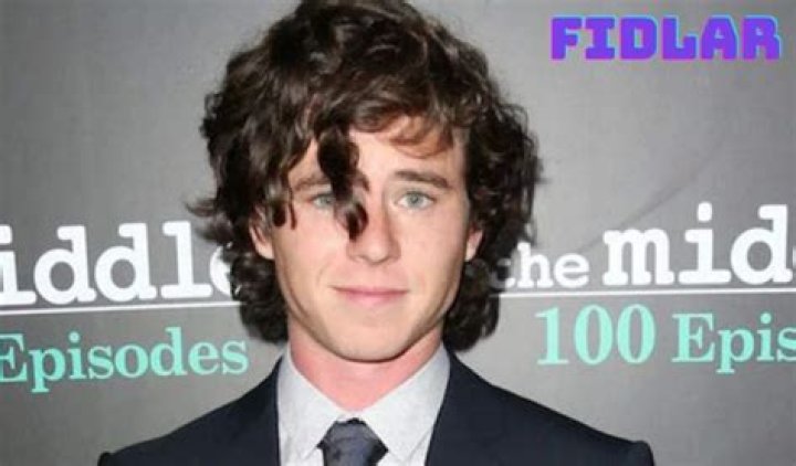 Charlie McDermott Biography, Age, Height, Wife, Net Worth, Family