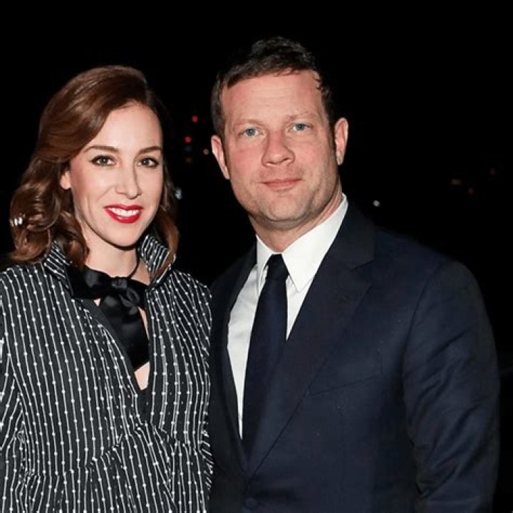 Dermot O'Leary Biography, Age, Height, Wife, Net Worth, Family