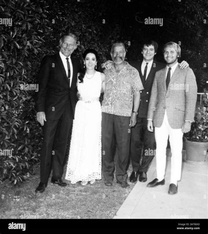 Frank Silvera Biography, Age, Height, Wife, Net Worth, Family