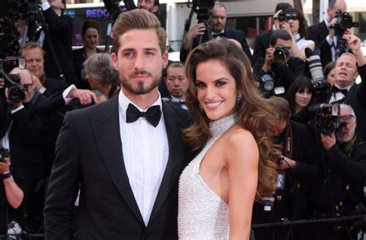 Izabel Goulart Biography, Age, Height, Husband, Net Worth, Family