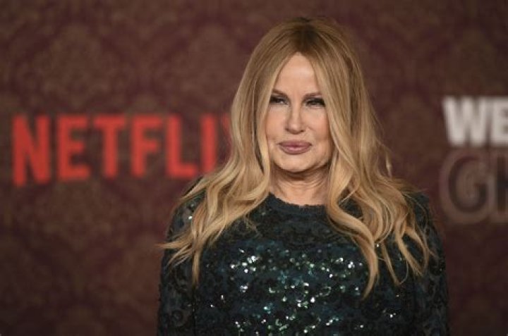 Jennifer Coolidge Biography, Age, Height, Husband, Net Worth, Family