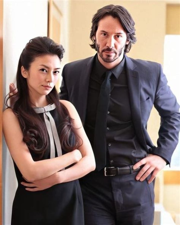 Ko Shibasaki Biography, Age, Height, Husband, Net Worth, Family