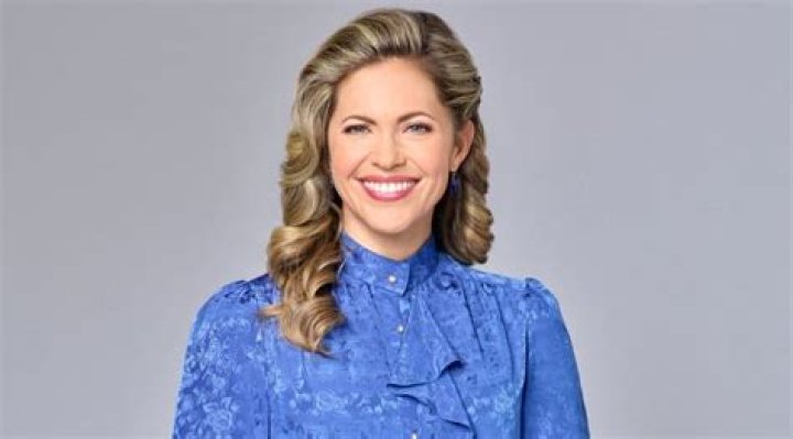L.T. Hutton Biography, Age, Height, Wife, Net Worth, Family