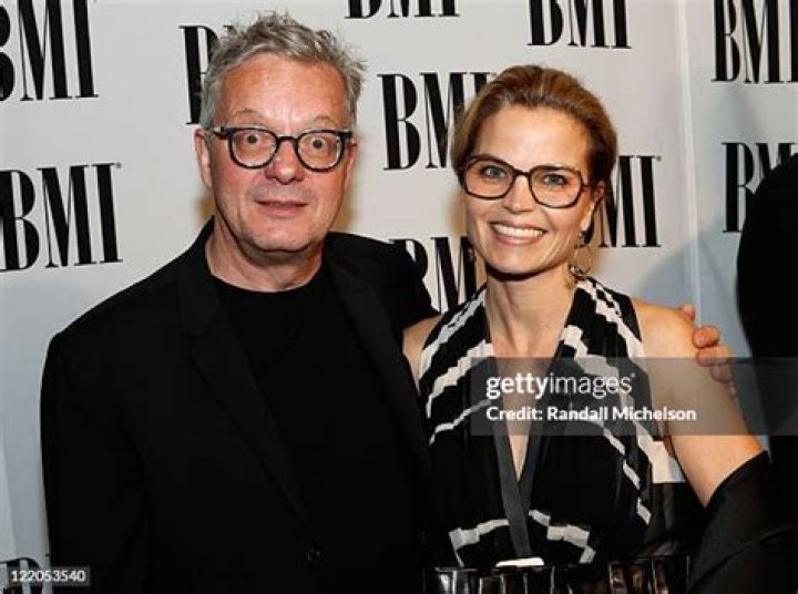Mark Mothersbaugh Biography, Age, Height, Wife, Net Worth, Family