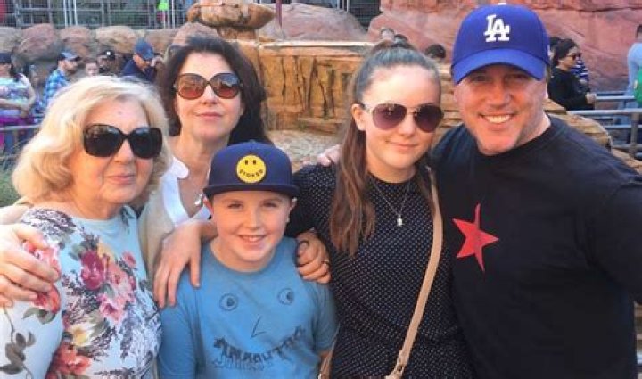 Munro Chambers Biography, Age, Height, Wife, Net Worth, Family