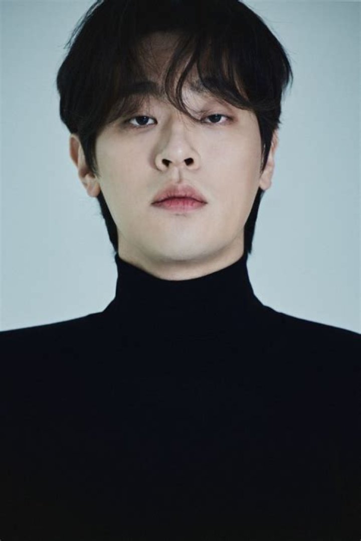 Park Jung-min Biography, Age, Height, Wife, Net Worth, Family