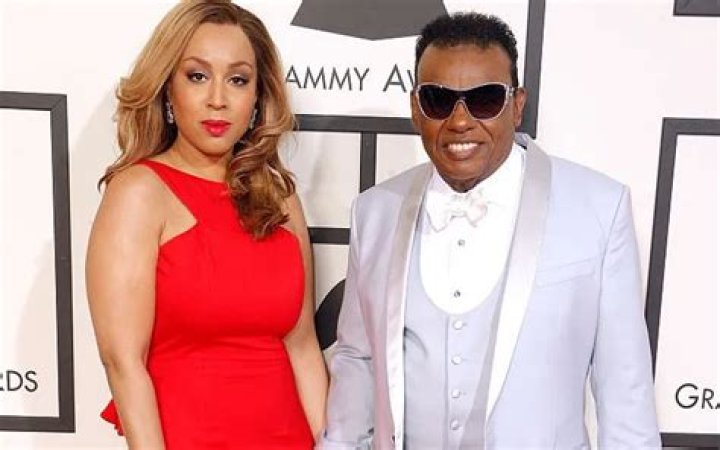 Ronald Isley Biography, Age, Height, Wife, Net Worth, Family
