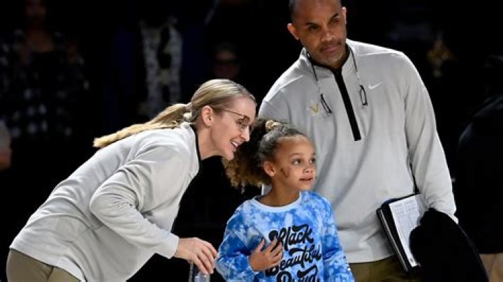 Shea Ralph Biography, Age, Height, Husband, Net Worth, Family