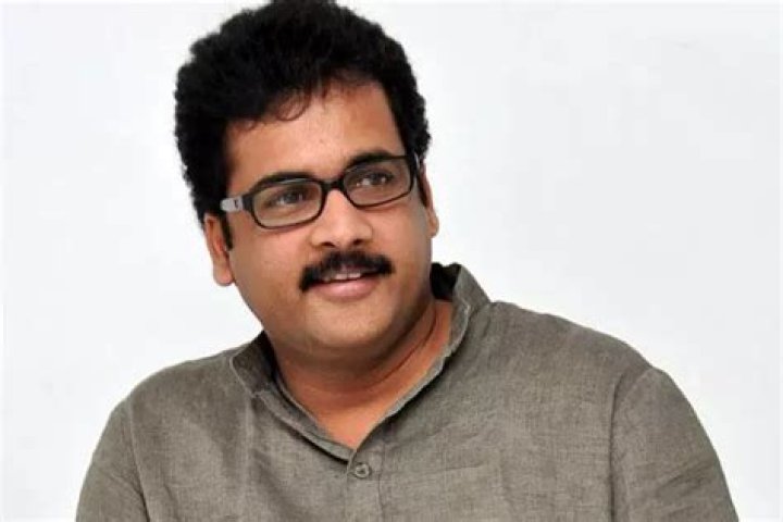 Shivaji Biography, Age, Height, Wife, Net Worth, Family