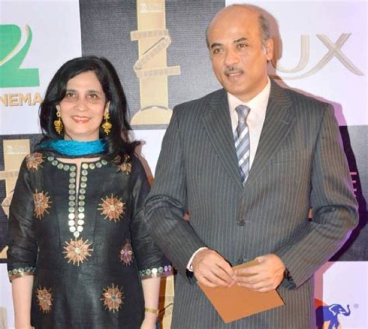 Sooraj R. Barjatya Biography, Age, Height, Wife, Net Worth, Family