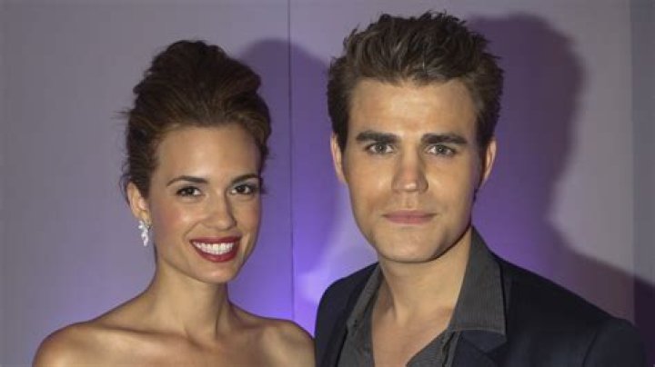 Torrey DeVitto Biography, Age, Height, Husband, Net Worth, Family