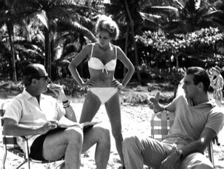 Ursula Andress biografía, edad, altura, esposa, net worth, familia